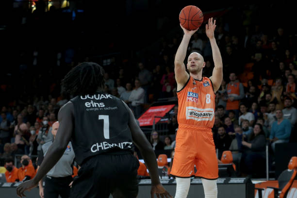 的赛场上 的赛场上